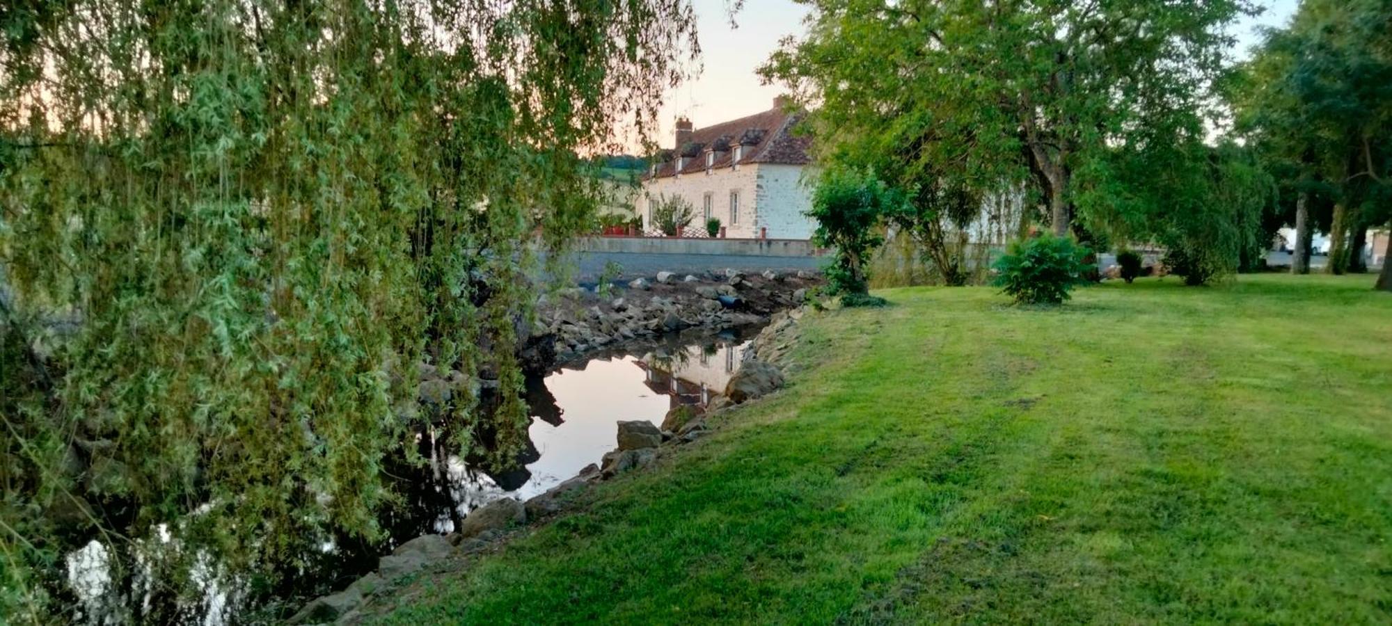 Вилла Gite & Chambre D'Hotes Du Moulin Brulon Экстерьер фото